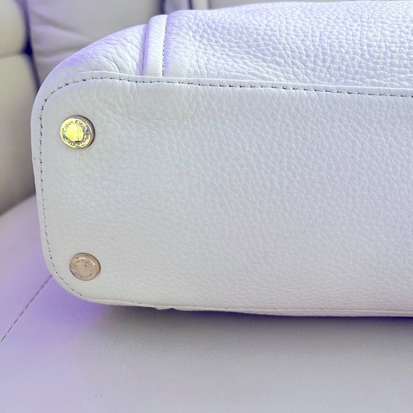 πCalvin Kline handbag w/ pebbled leather.VERY SOFT & SUPPLEπ - Picture 5 of 11